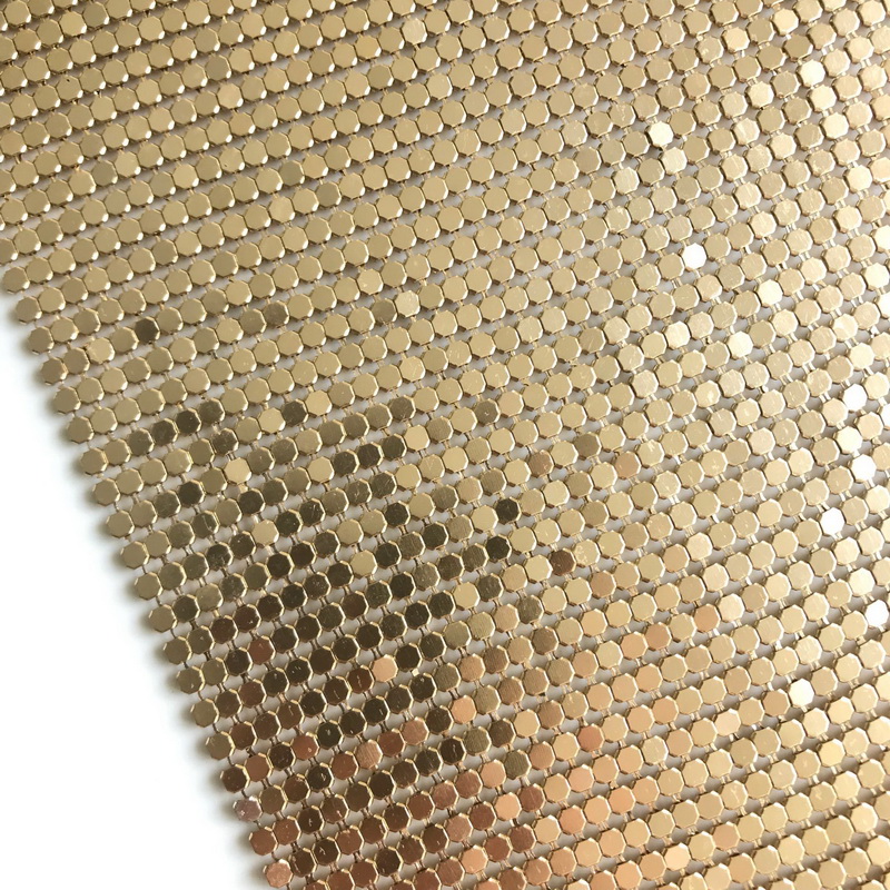 قماش ترتر معدني ذهبي من الألوم - مراجعة Crystal Mesh Fabric وسعره