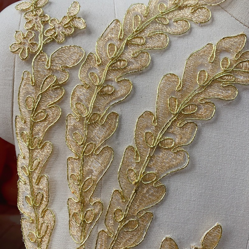 شريط دانتيل ذهبي لتزيين حفلات  - مراجعة Embellish Craft وسعره